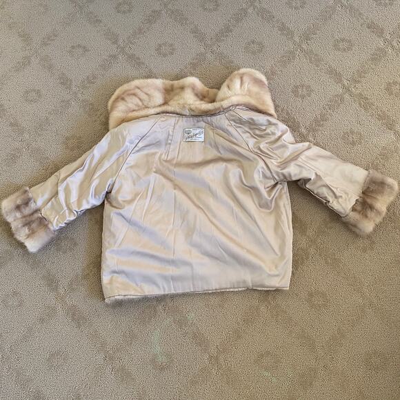 Med / Large Vintage Blonde Mink Fur Coat with Pleated Satin Lining - Picture 15 of 16